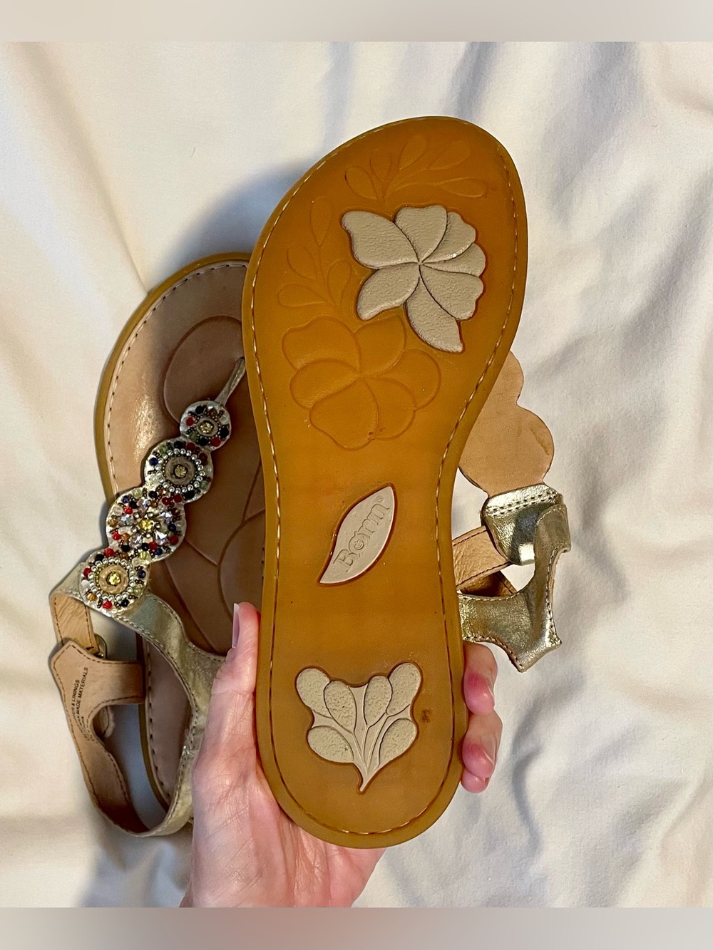 BORN Hand~Crafted Leather Beaded Thong Sandals - Women’s Size 9 - Gold -Comfort - Picture 7 of 9